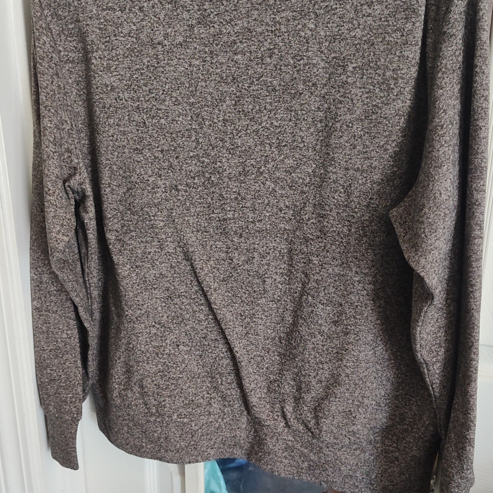 Uniqlo Brown Heather Crewneck Sweater